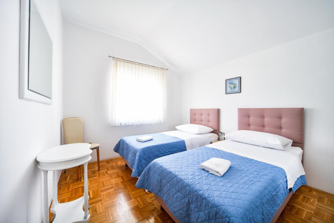 Apartments Martom Seline ภายนอก รูปภาพ