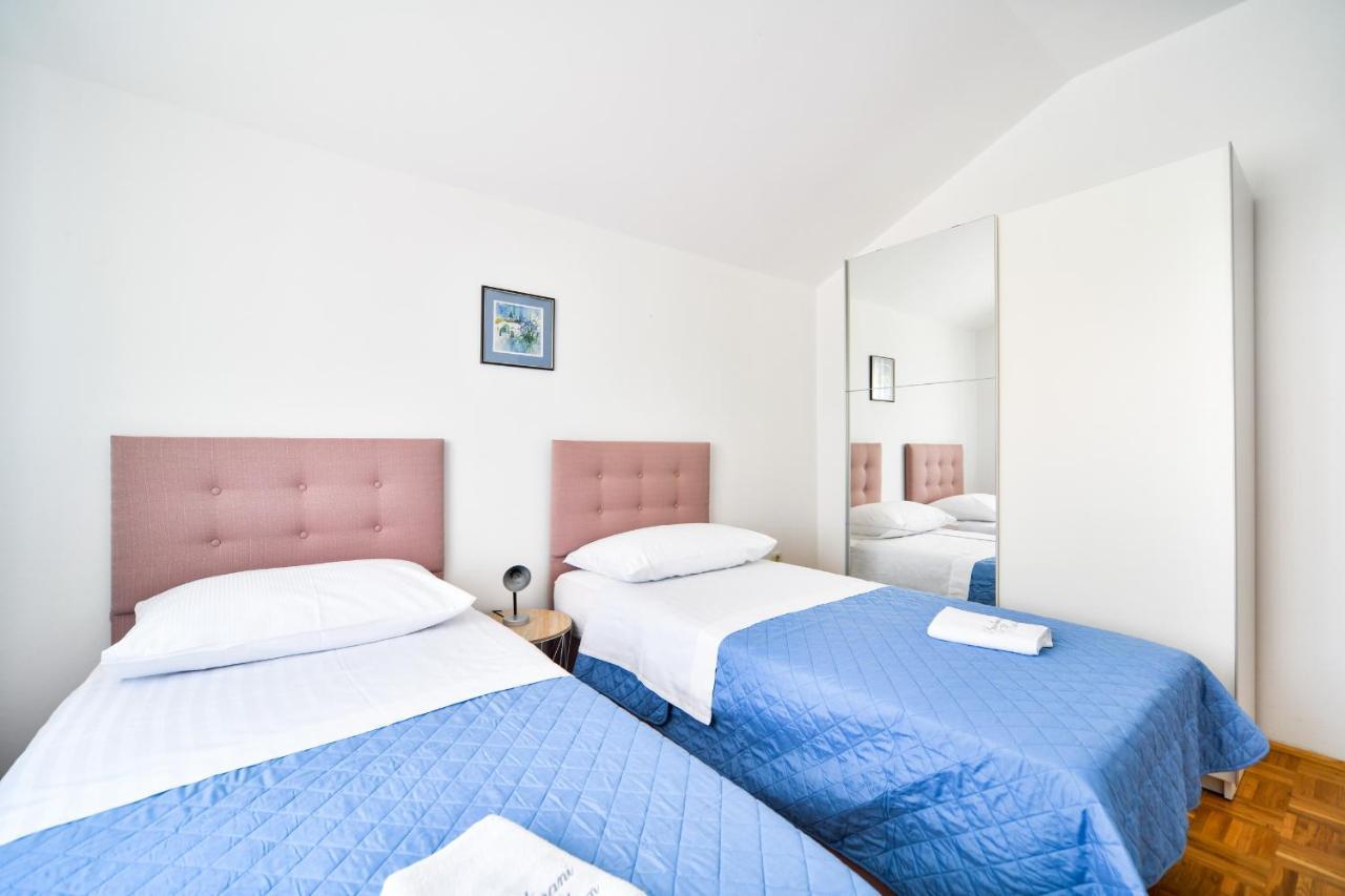 Apartments Martom Seline ภายนอก รูปภาพ