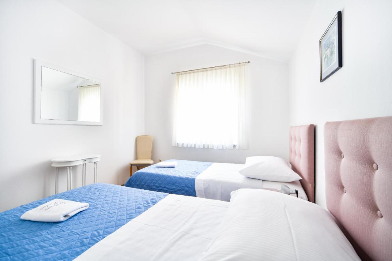 Apartments Martom Seline ภายนอก รูปภาพ