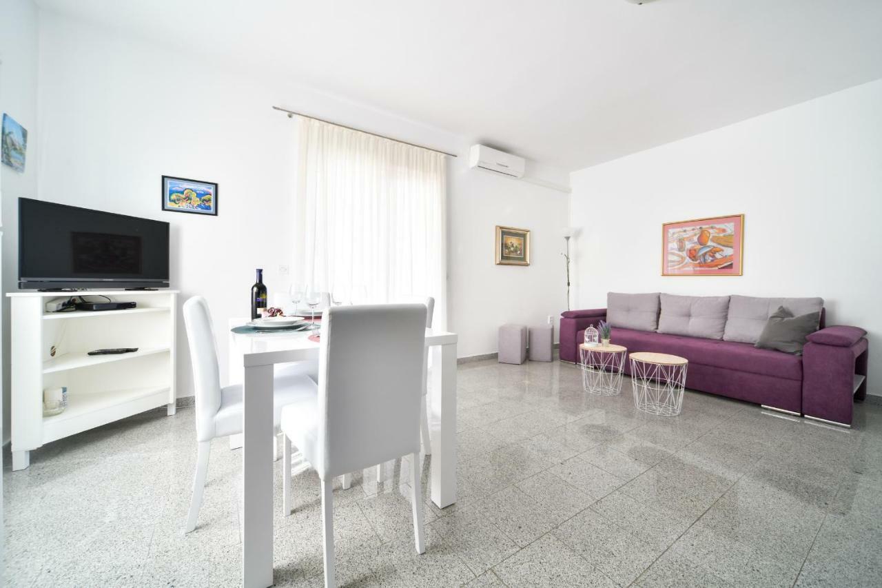 Apartments Martom Seline ภายนอก รูปภาพ