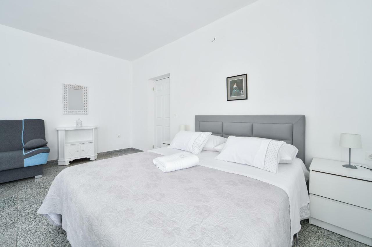 Apartments Martom Seline ภายนอก รูปภาพ