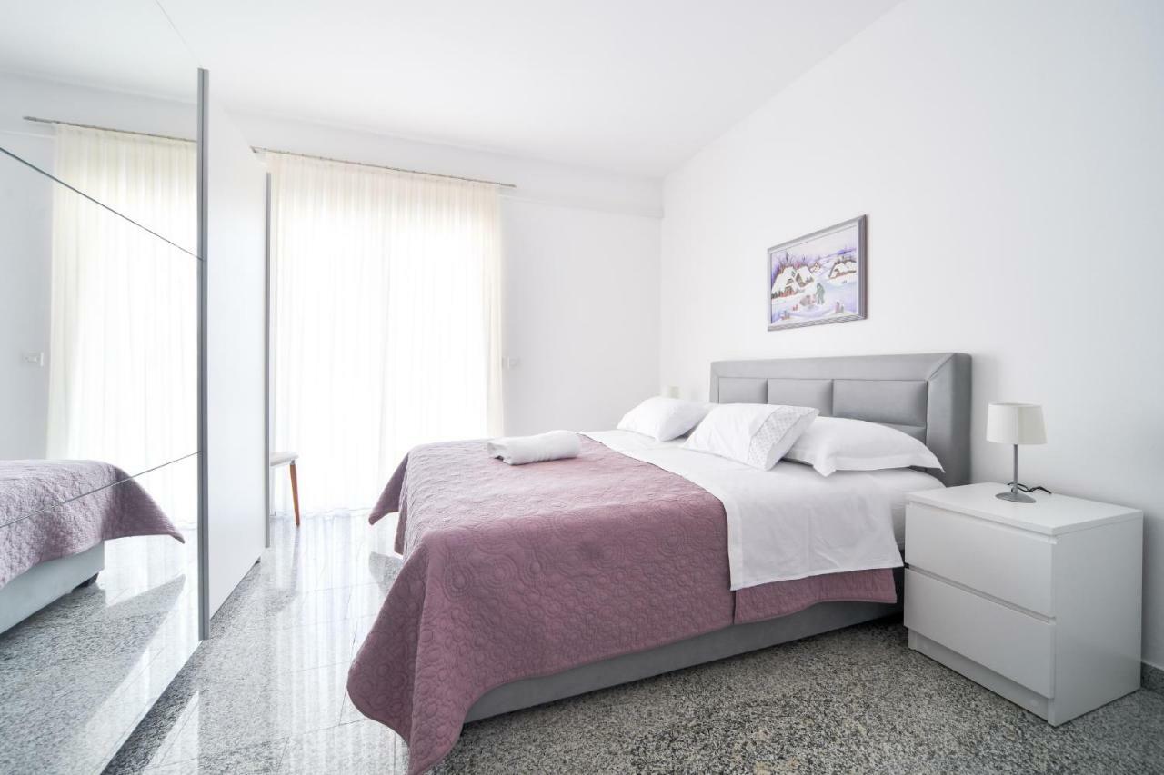 Apartments Martom Seline ภายนอก รูปภาพ