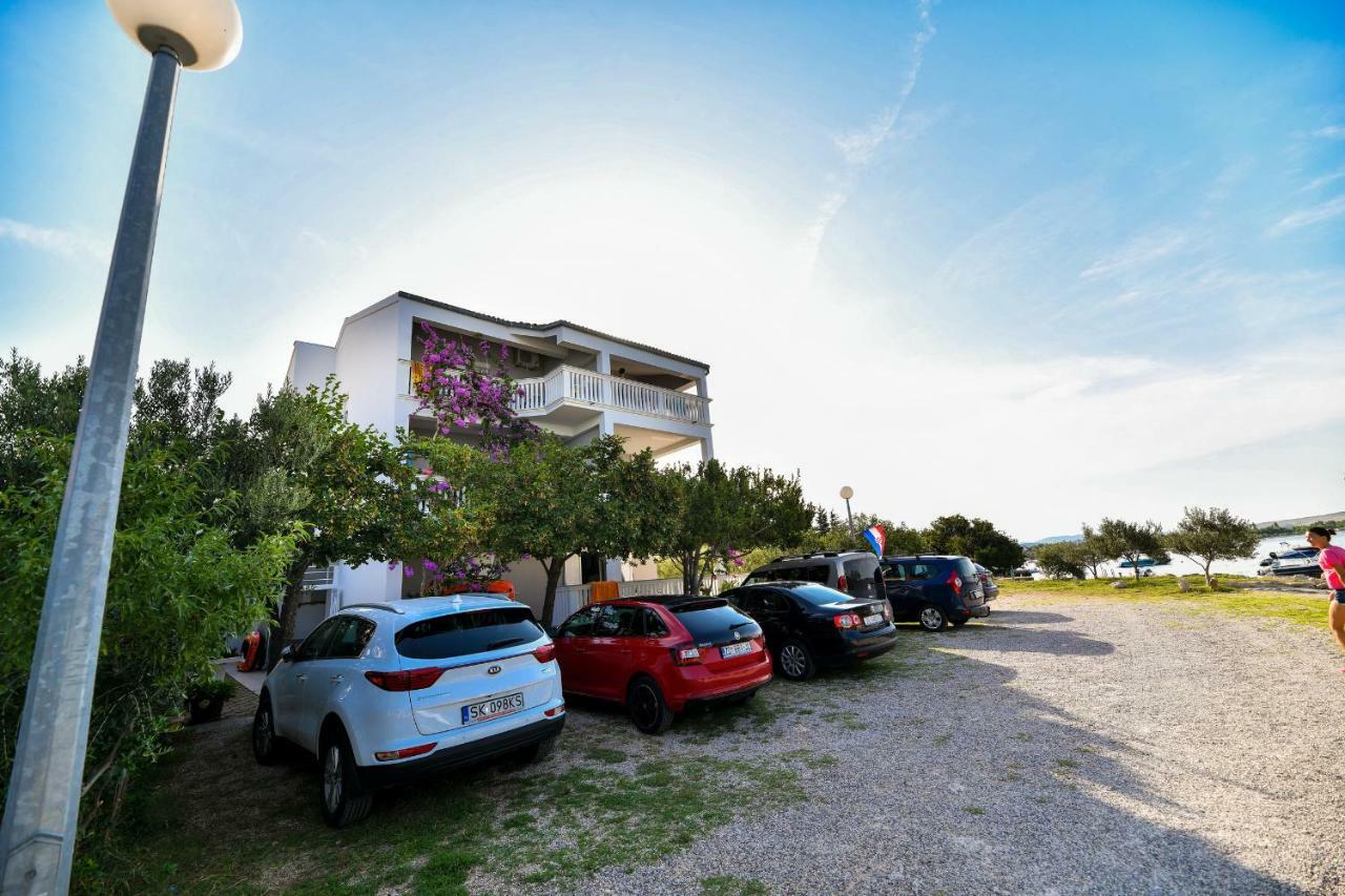 Apartments Martom Seline ภายนอก รูปภาพ